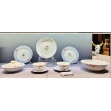 28头嬉游中餐具