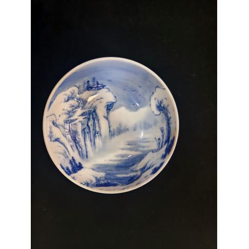 洒蓝内画青花山水雪景普洱杯
