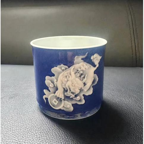 洒蓝堆白貔貅容天杯