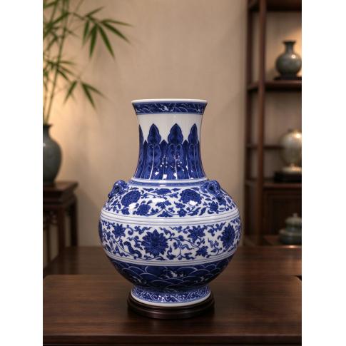 青花缠枝莲三阳开泰三耳尊